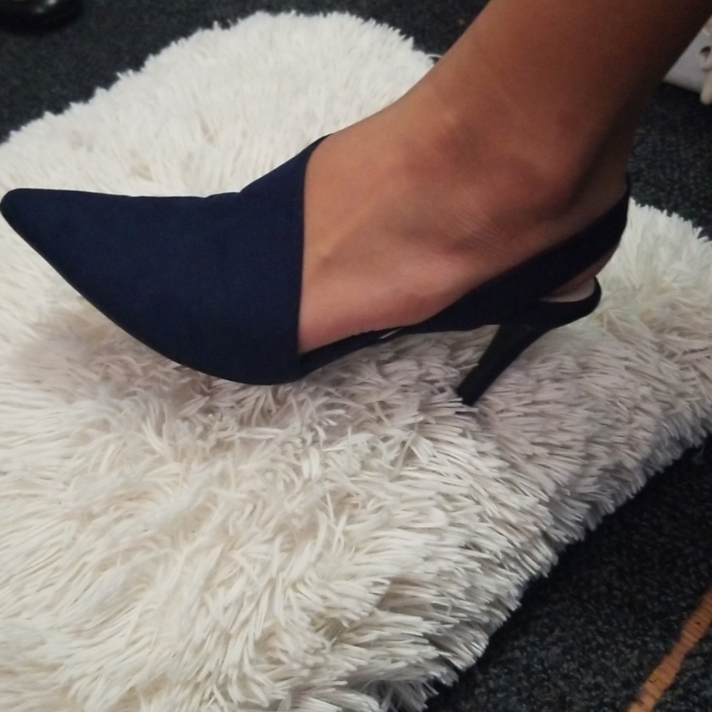 Heels - Picture 3 of 4